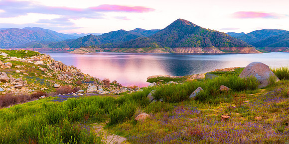 Dreamy Central California Sunset, Pine Flat Lake